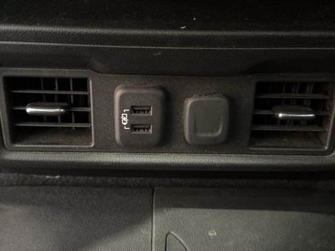 Used 2022 Chevrolet Silverado 1500 RST AWD/4WD image 9