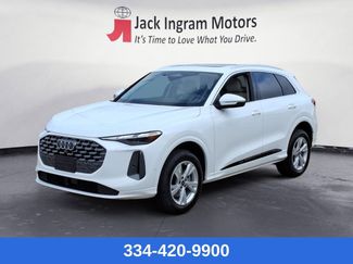 Used 2025 Audi Q5 Premium w/ Convenience Package 360° Tour