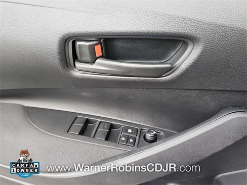 Used 2022 Toyota Corolla LE image 30
