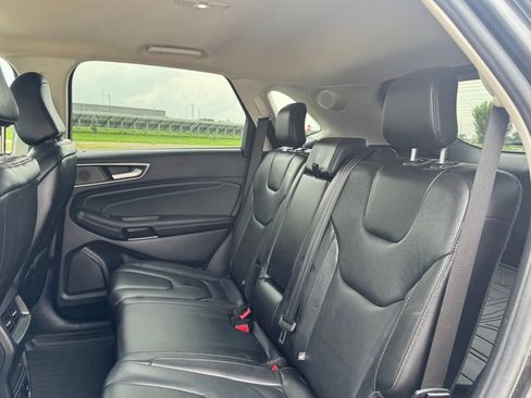 Used 2020 Ford Edge Titanium AWD/4WD image 32