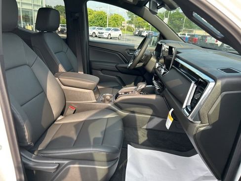 New 2025 GMC Canyon Elevation w/ Convenience Package image 8