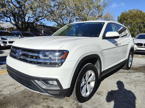 Used 2018 Volkswagen Atlas SE image 2