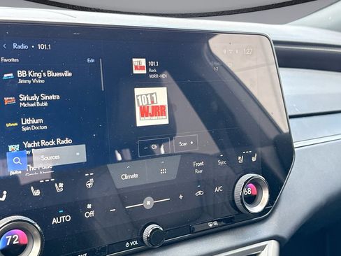 Used 2026 Lexus RX 350 Premium w/ Accessory Package (Z1) FWD image 23