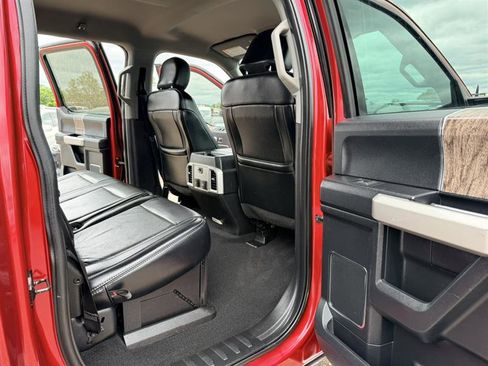 Used 2019 Ford F250 Lariat w/ Lariat Value Package AWD/4WD image 16