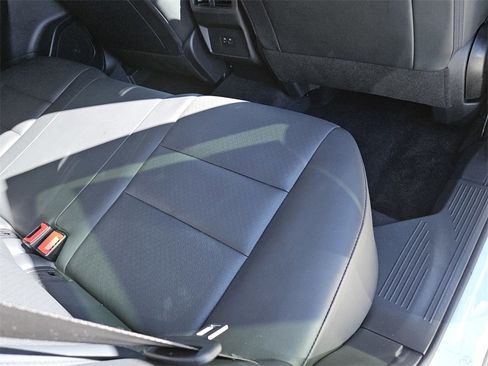 Used 2023 Nissan Rogue SV w/ SV Premium B Package image 31