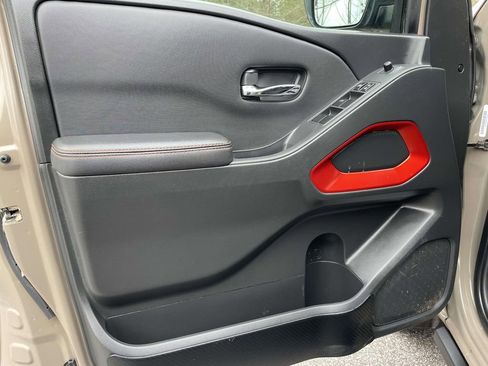 Used 2024 Nissan Frontier PRO-4X w/ Pro Convenience Package image 16