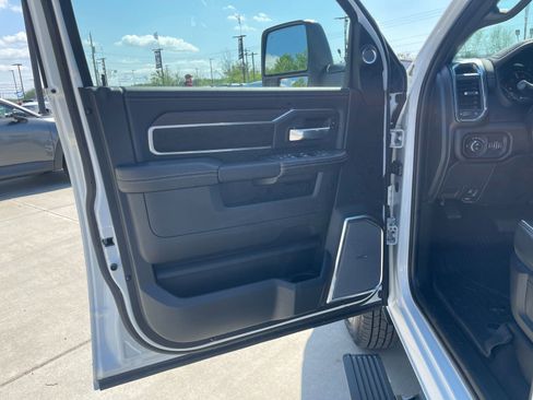 New 2026 RAM 3500 Laramie AWD/4WD image 11