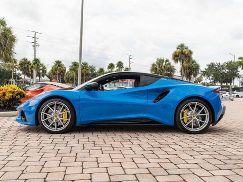 Used 2025 Lotus Emira RWD image 37