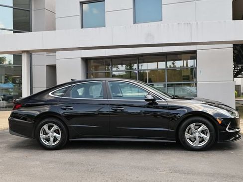 Used 2023 Hyundai Sonata SE FWD image 4