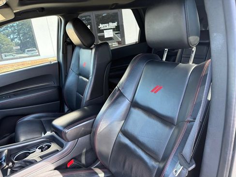 Used 2024 Dodge Durango GT RWD image 3