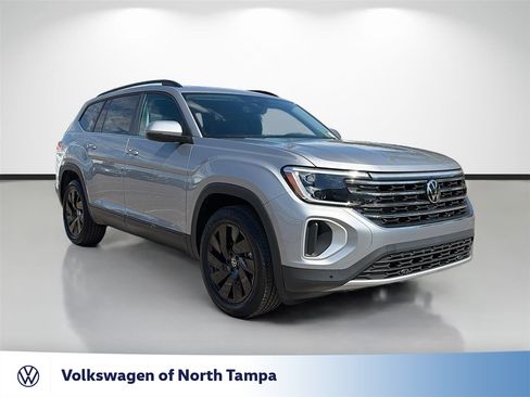 New 2026 Volkswagen Atlas SE FWD image 1