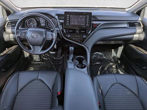 Used 2024 Toyota Camry SE image 15