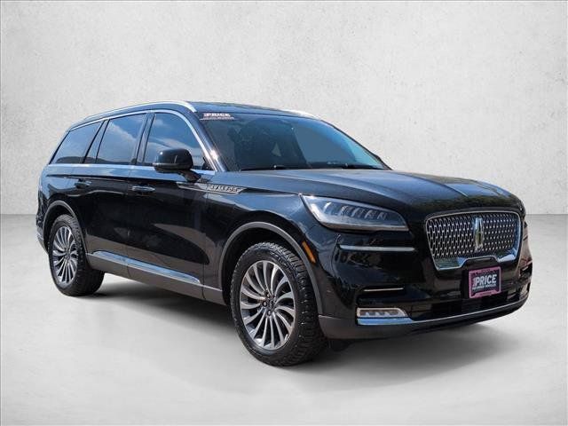 Used 2020 Lincoln Aviator Reserve w/ Elements Package Plus AWD/4WD image 3