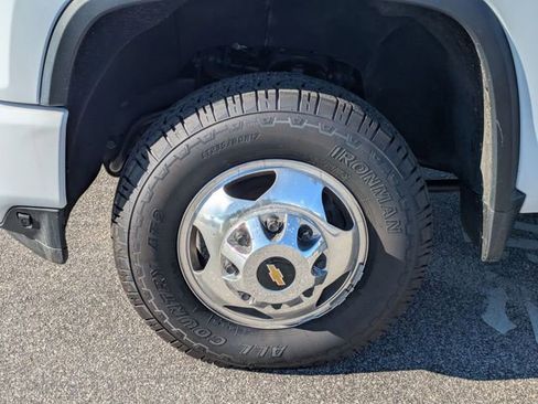 Certified 2022 Chevrolet Silverado 3500 High Country w/ Snow Plow Prep/Camper Package AWD/4WD image 8