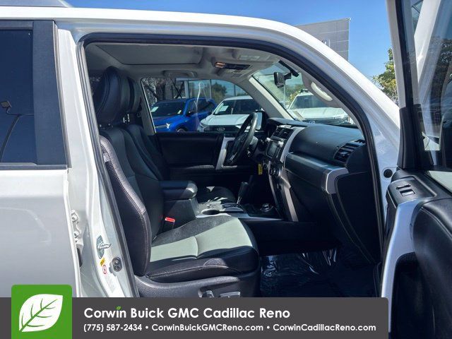Used 2017 Toyota 4Runner SR5 Premium AWD/4WD image 37