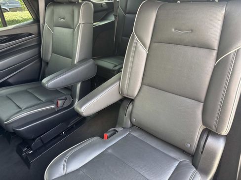 Used 2024 Cadillac Escalade Sport image 15
