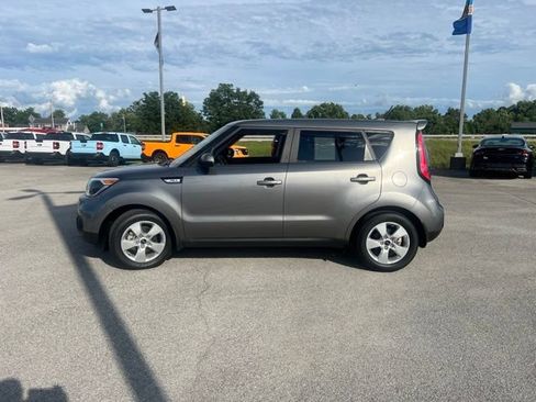 Used 2017 Kia Soul w/ Convenience Package FWD image 5