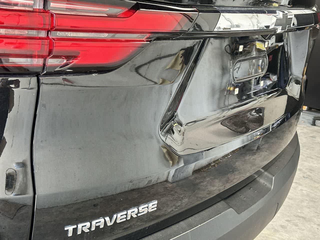 Used 2023 Chevrolet Traverse LT FWD image 10