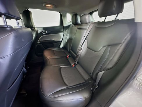 Used 2022 Jeep Compass Latitude FWD image 26
