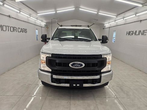 Used 2022 Ford F250 XL w/ Power Equipment Group RWD image 2
