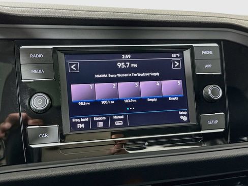 Used 2019 Volkswagen Jetta SE FWD image 14