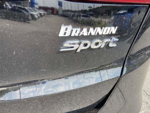 Used 2017 Hyundai Santa Fe Sport w/ 2.4L Tech Package 04 image 7