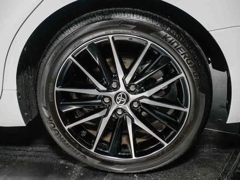 Used 2023 Toyota Camry SE image 10