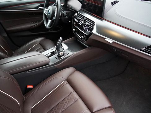 Certified 2023 BMW M550i xDrive M550i xDrive w/ Executive Package image 10