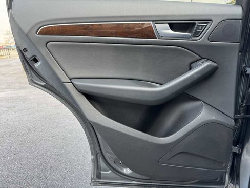 Used 2017 Audi Q5 2.0T Premium w/ Audi MMI Navigation Plus image 40