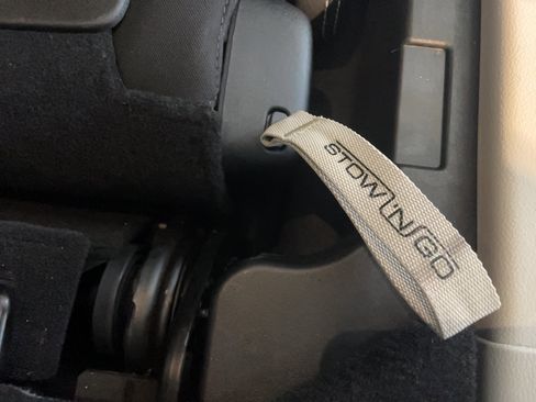 Used 2023 Chrysler Voyager LX image 19