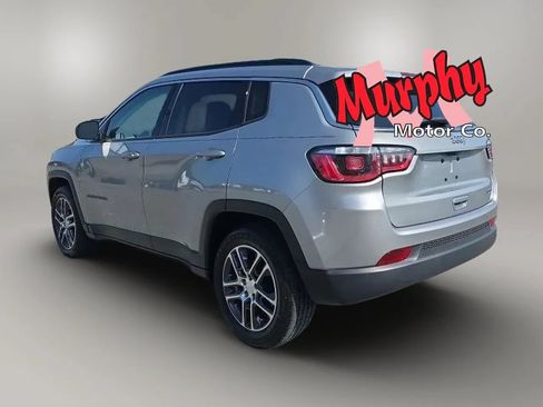 Used 2020 Jeep Compass Latitude FWD image 6