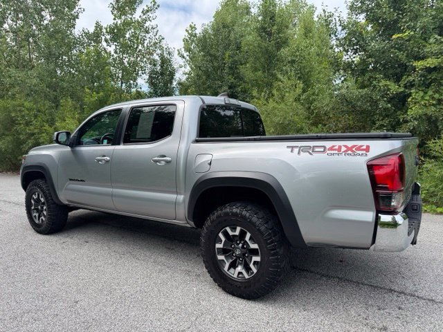 Used 2019 Toyota Tacoma TRD Off-Road AWD/4WD image 7