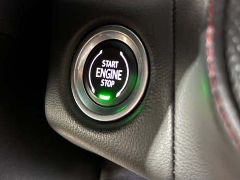 Used 2021 Chevrolet Suburban RST image 32