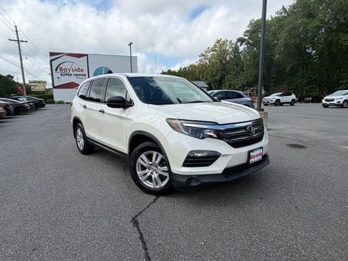 Used 2018 Honda Pilot LX image 2