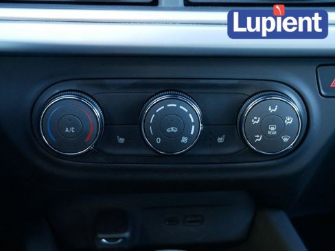 Used 2024 Chevrolet Trax RS image 20