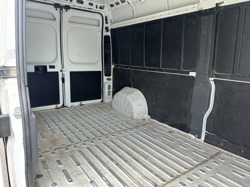 Used 2025 RAM ProMaster 2500 w/ Convenience Group FWD image 15