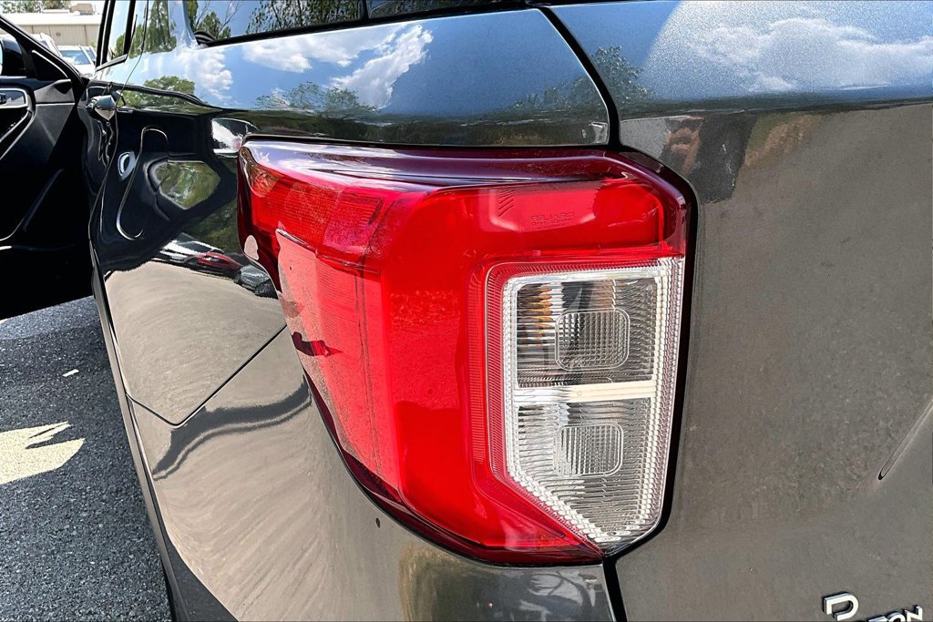 Used 2020 Ford Explorer Limited RWD image 42