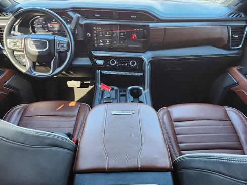 Used 2024 GMC Sierra 2500 Denali Ultimate image 12