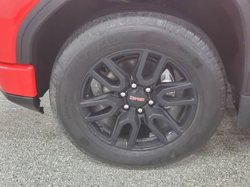 Used 2024 GMC Sierra 1500 Elevation image 10