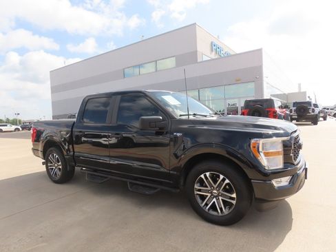 Certified 2021 Ford F150 XL w/ STX Appearance Package RWD image 6