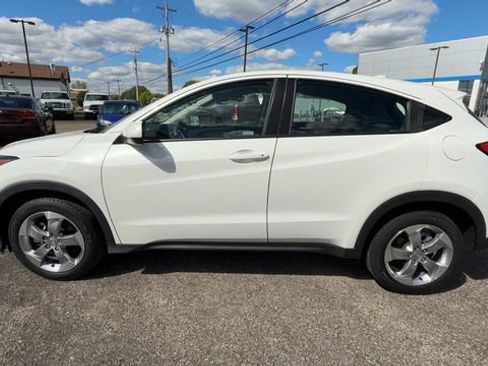 Used 2022 Honda HR-V LX image 5