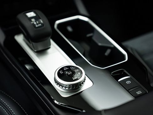 New 2025 Mitsubishi Outlander SE AWD/4WD image 18
