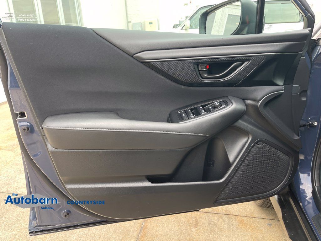 Used 2025 Subaru Outback AWD/4WD image 10