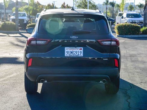 Used 2025 Ford Escape ST-Line w/ Equipment Group 301A image 5