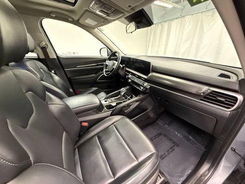 Used 2025 Kia Telluride S AWD/4WD image 9