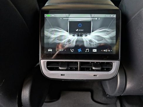 Used 2021 Tesla Model Y Long Range AWD/4WD image 28