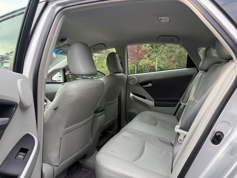 Used 2010 Toyota Prius Five w/ Navigation Pkg FWD image 18