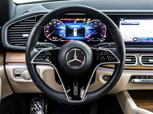 Certified 2025 Mercedes-Benz GLS 450 GLS 450 4MATIC SUV image 20