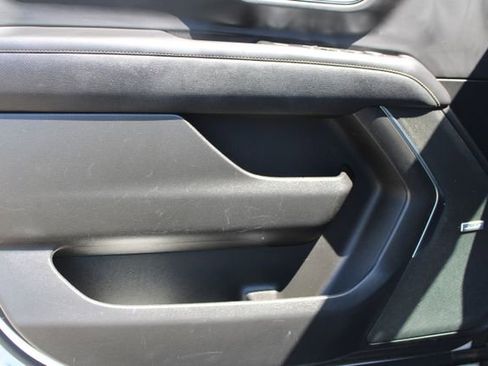 Used 2024 Chevrolet Tahoe Premier RWD image 11