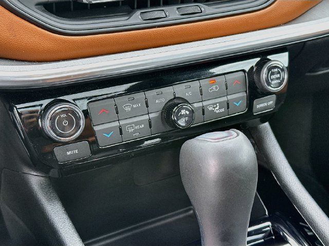 Used 2024 Jeep Compass Limited w/ Sun and Sound Group AWD/4WD image 16
